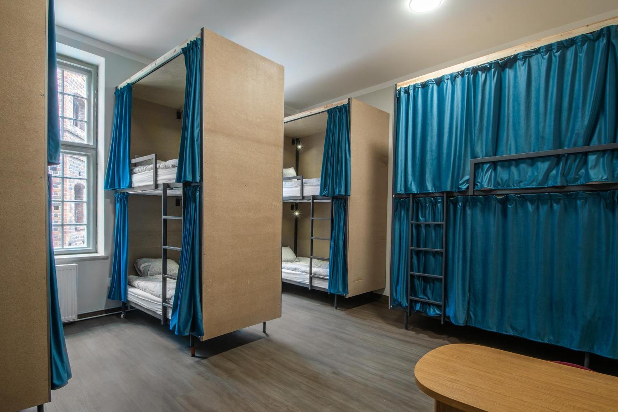 Happy Street Hostel Торунь Екстер'єр фото