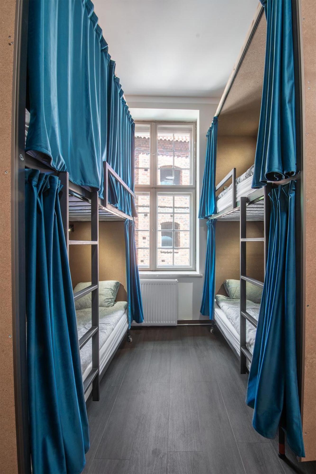 Happy Street Hostel Торунь Екстер'єр фото