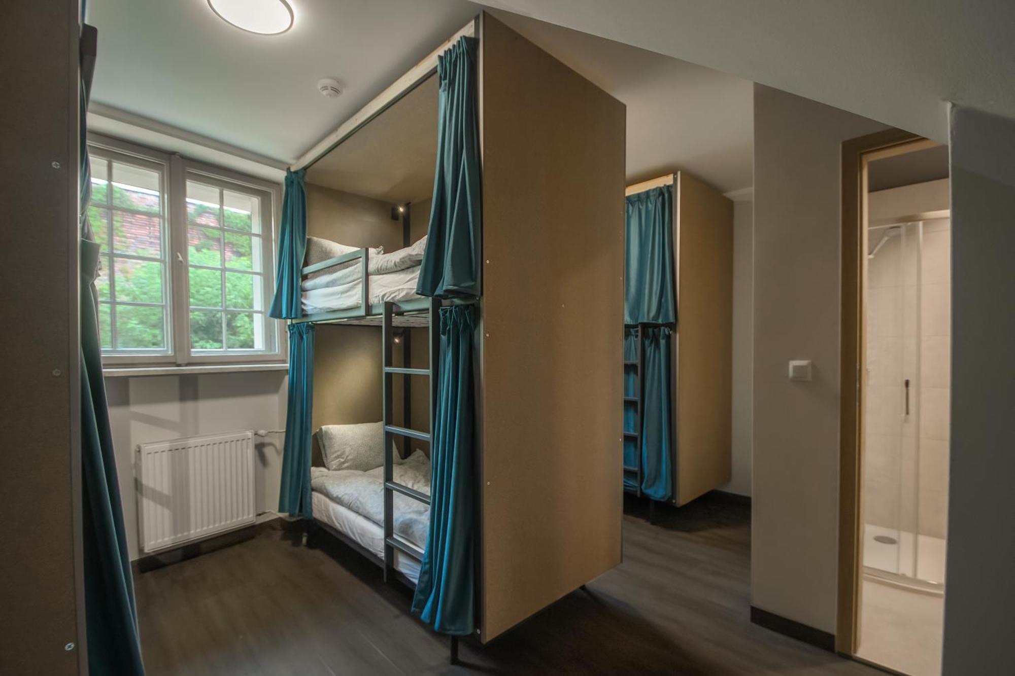 Happy Street Hostel Торунь Екстер'єр фото