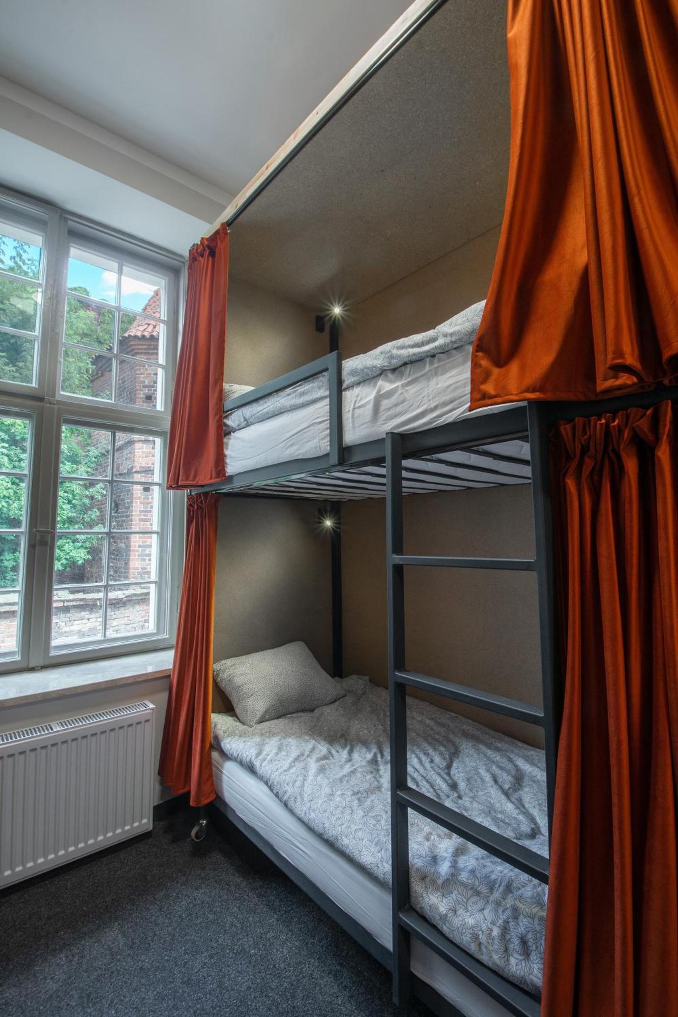 Happy Street Hostel Торунь Екстер'єр фото