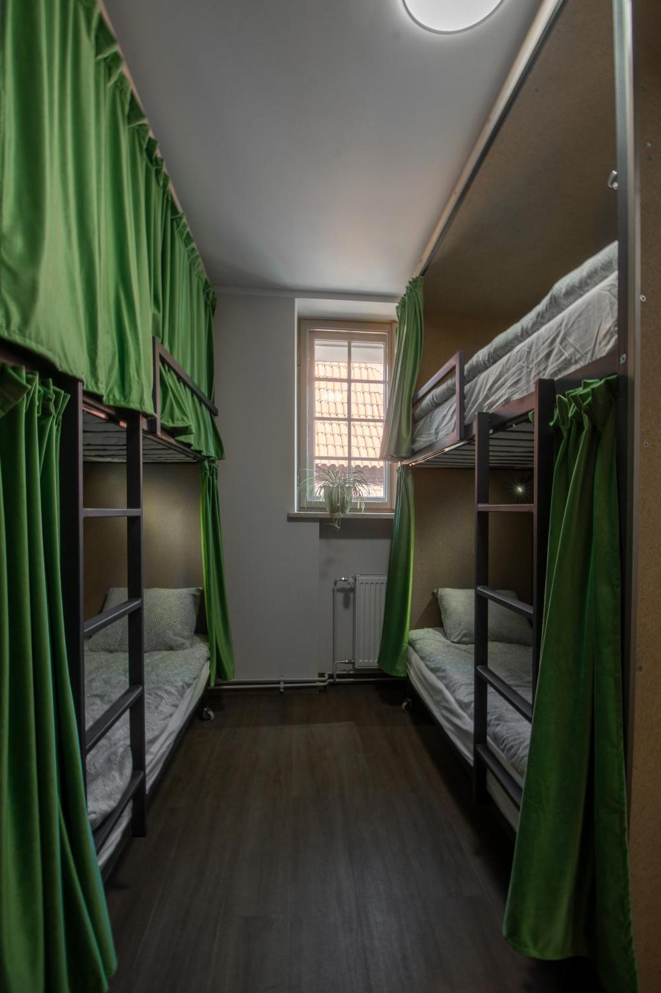 Happy Street Hostel Торунь Екстер'єр фото